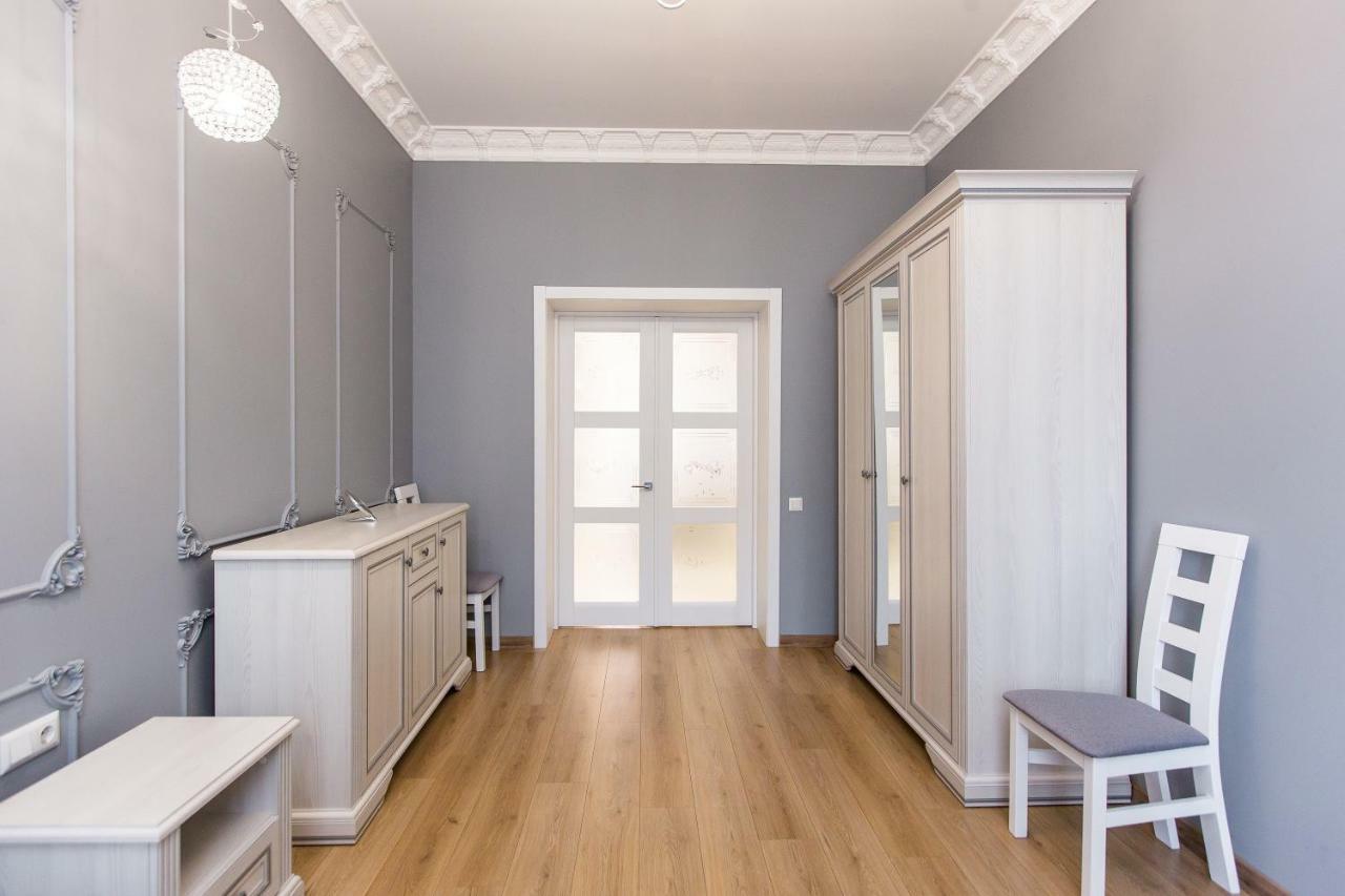 Віп Простора Квартира Біля Вокзалу На Вулиці Городоцька 102 Lviv Exteriör bild